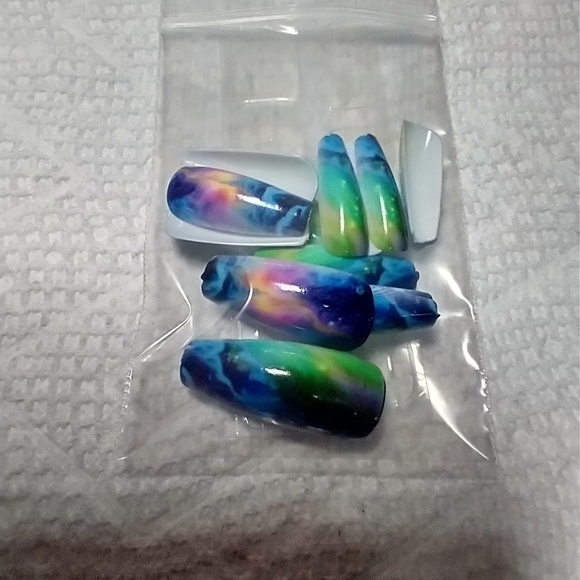 Press on nails green blue pink yellow marble abstract set - Picture 2 of 2